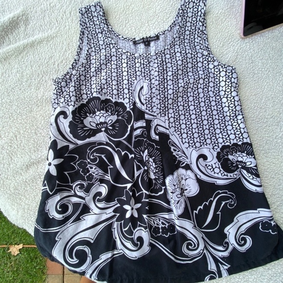 6 for$20♥️Aimee D petites. beautiful tank blouse in size petite - Picture 4 of 5